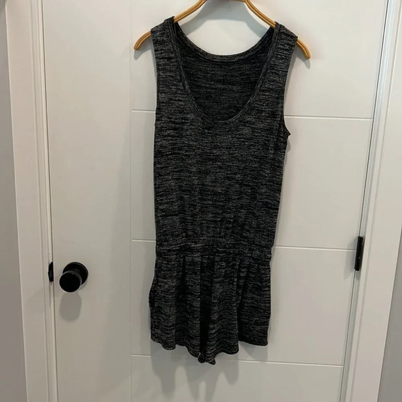 Aritzia Wilfred Free romper size XS - Picture 7 of 12